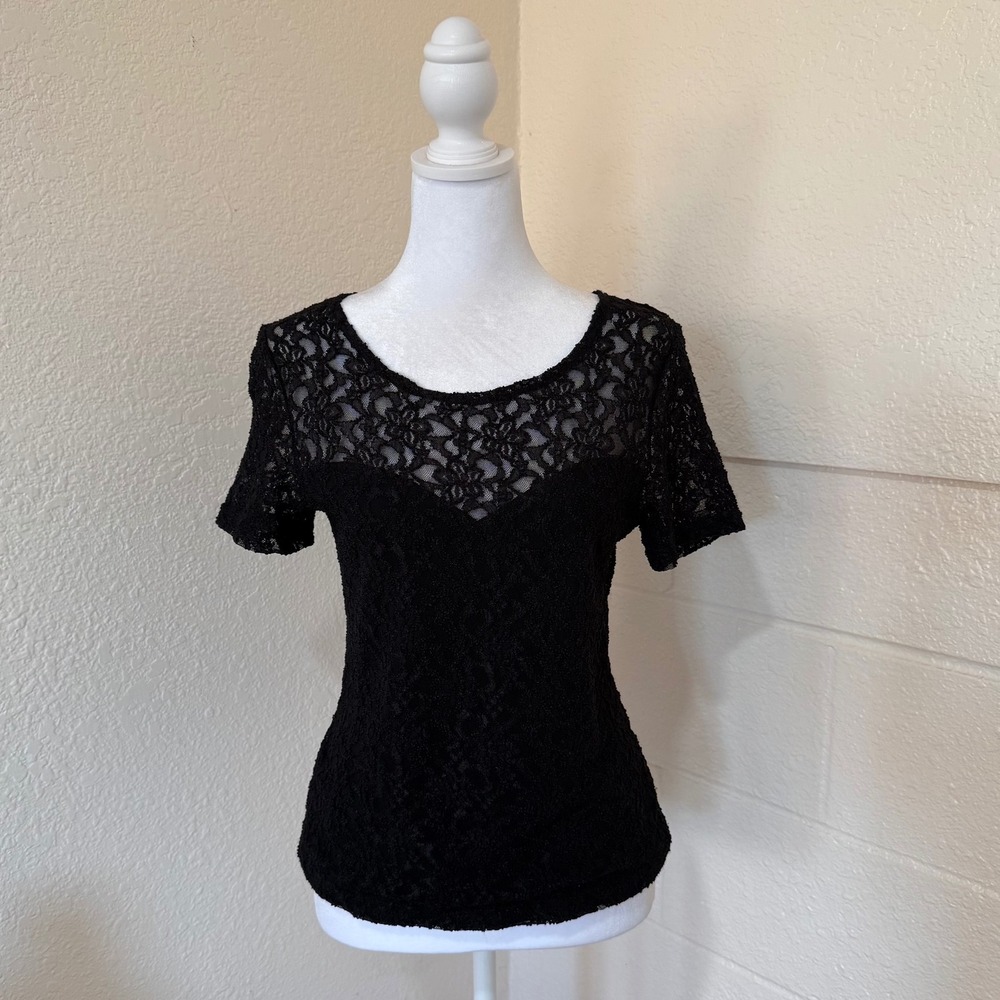 Lia Lace Top Womens P/M Black Short Sleeve Floral Sheer Yoke Vintage USA Made